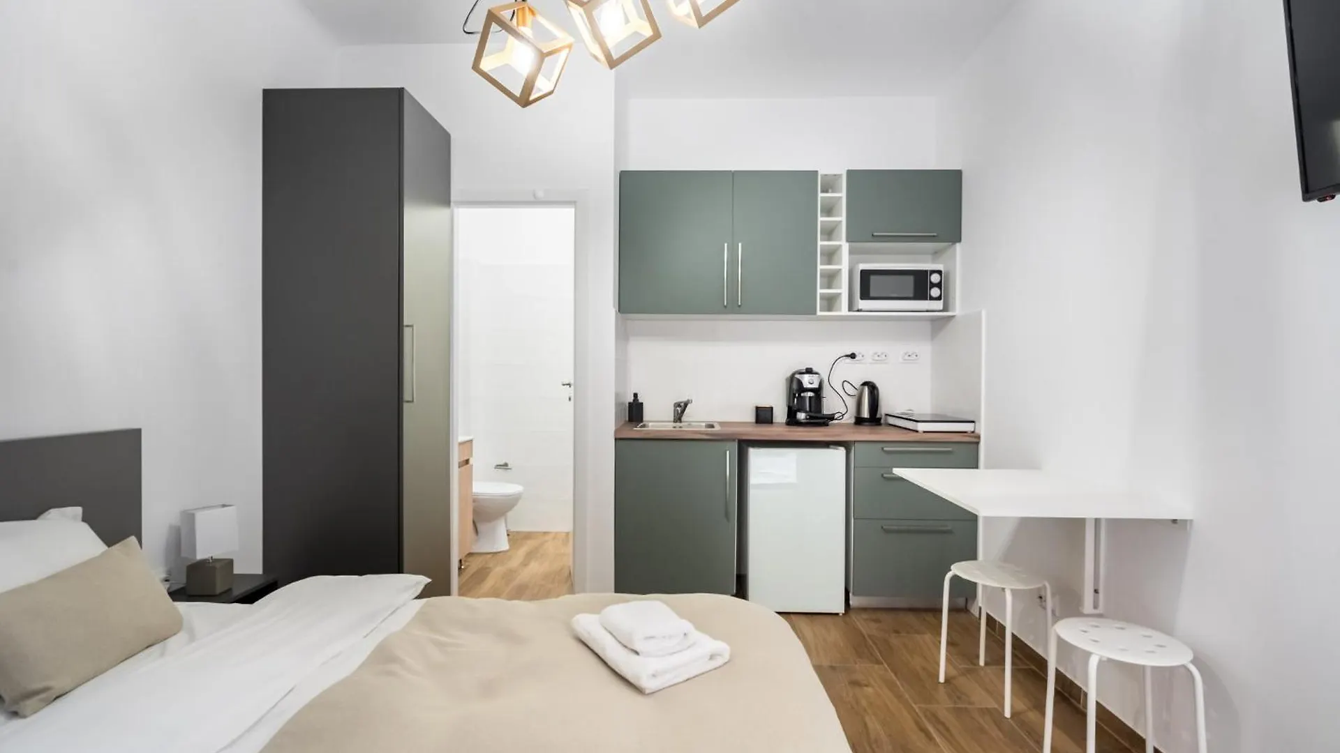 Urban Walls Apartments 5B Бухарест Румыния