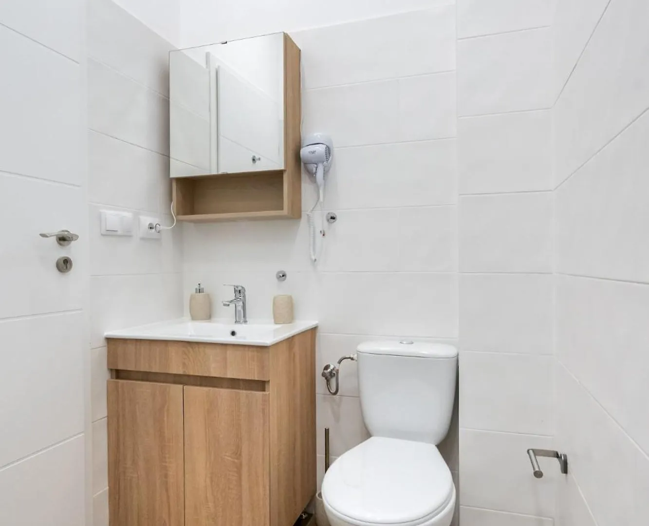 Urban Walls Apartments 5B Бухарест