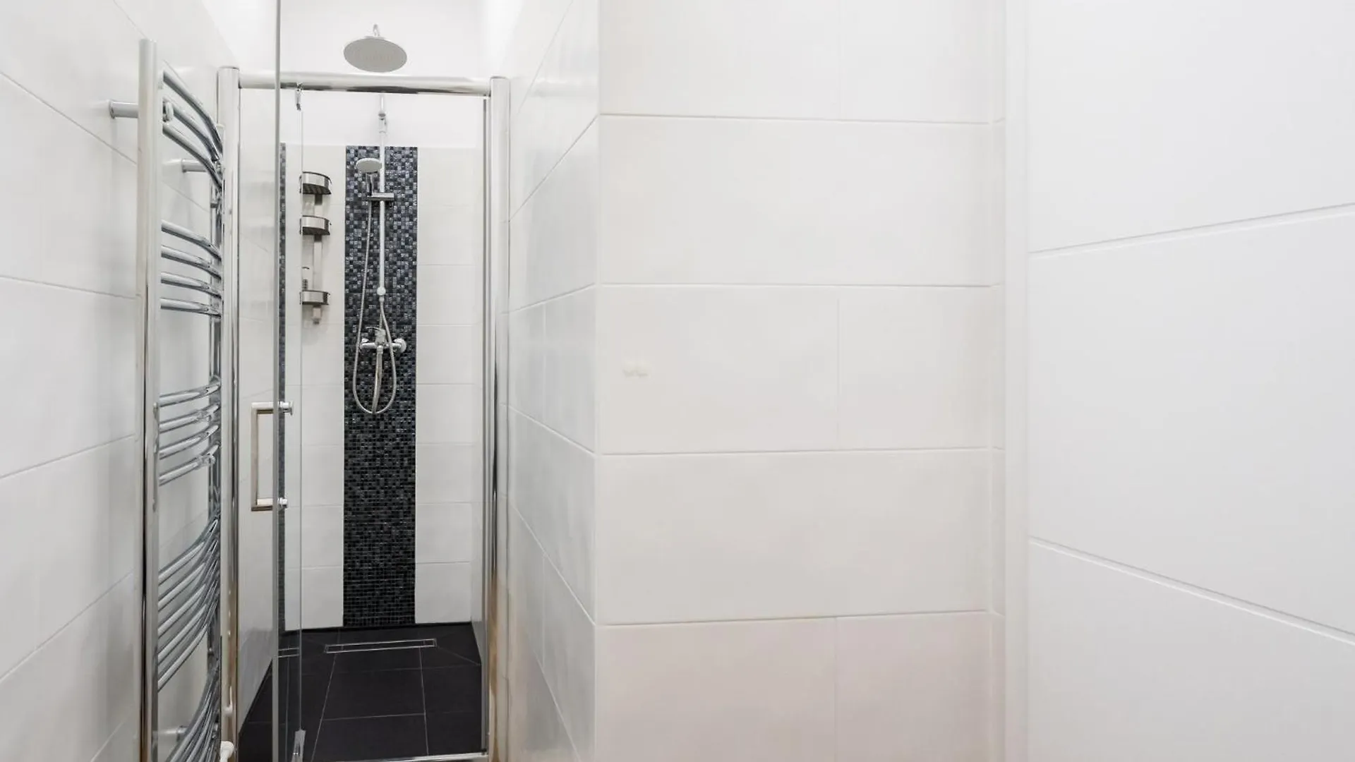 Urban Walls Apartments 5B Bucarest